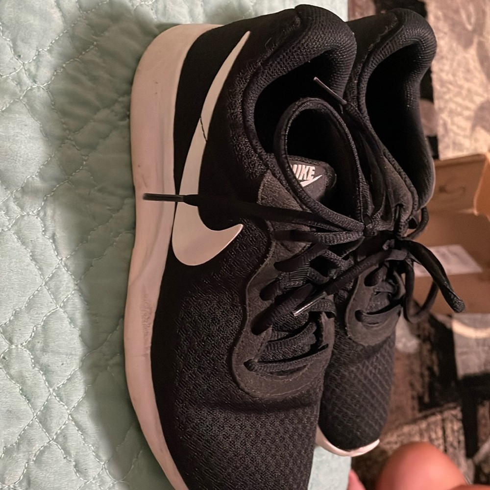 Nike women’s size 7.5